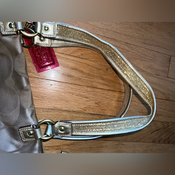 Coach Shoulder Bag - Picture 2 of 6